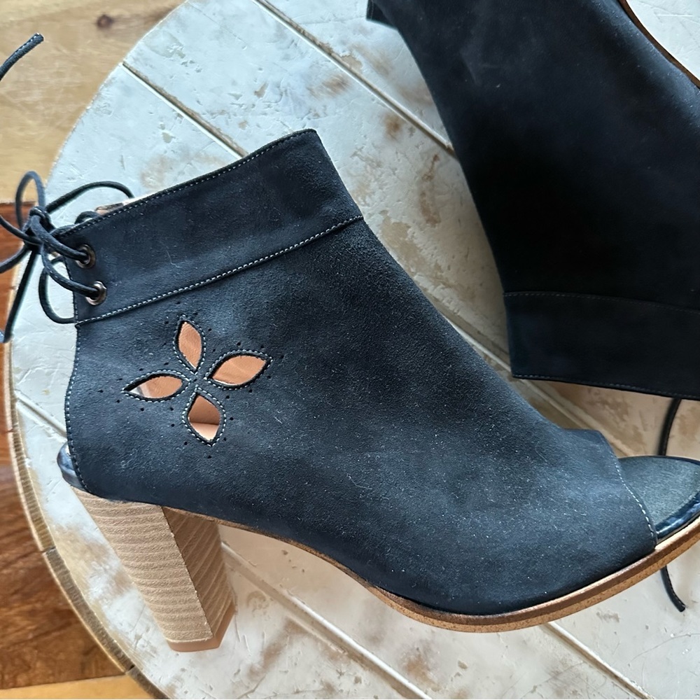 Sundance Stormy Heels / Sandals